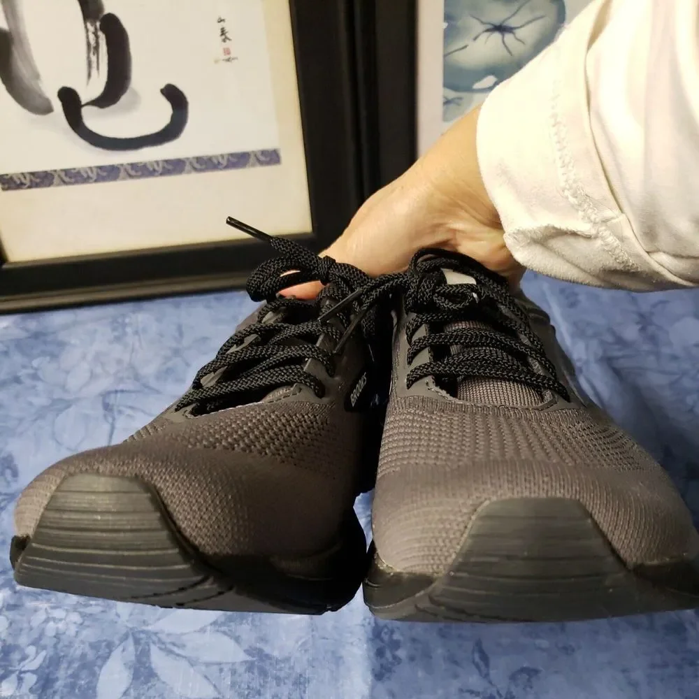 Brooks Ricochet 3 women Sz 12 Neutral Running Shoe‎ grey/ Ebony 110361-1D-009